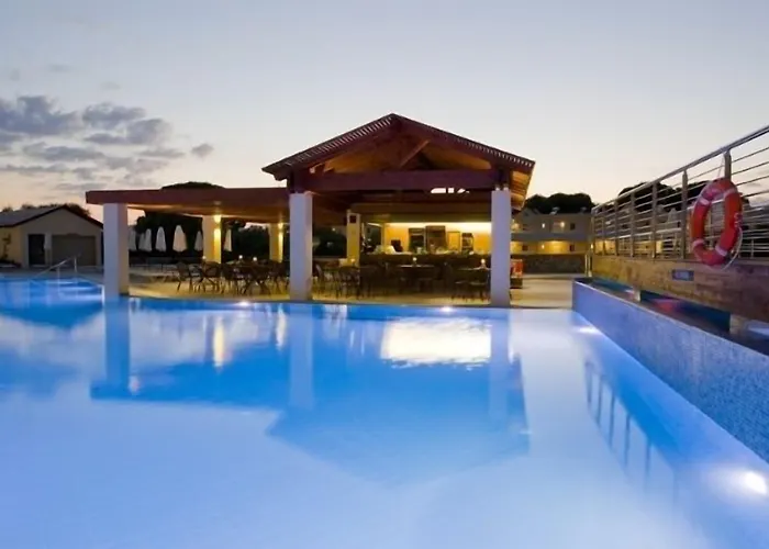 Island Blue شقة فندقية Pefki